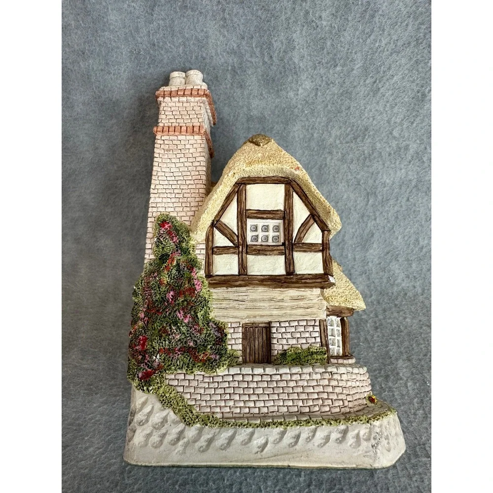 David Winter Cottage Audreys Tea Room 1990‎ Miniature Hand Painted Great Britain